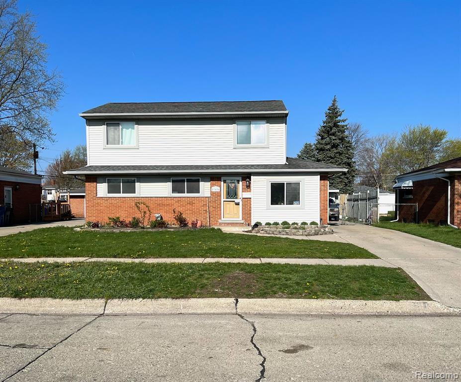 27071 Clarpointe Dr, Warren, MI 48088 MLS 20230032037 Redfin