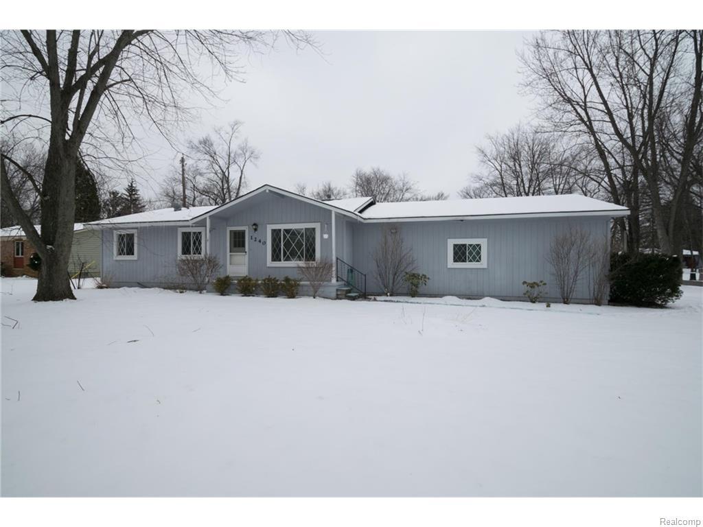 1240 Mccoy St, Wolverine Lake Vlg, MI 48390 MLS 216015039 Redfin