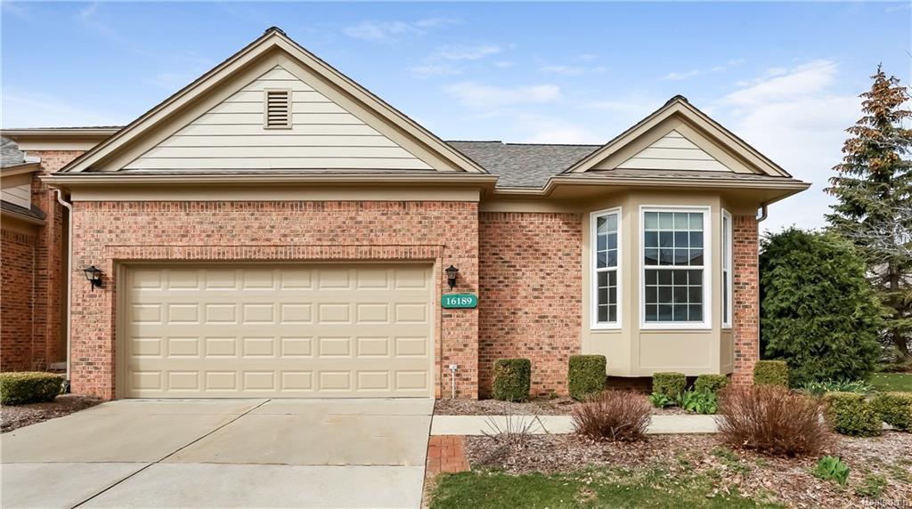 16189 Forest Lake Dr, Northville Twp, MI 48168 MLS 218034099 Redfin