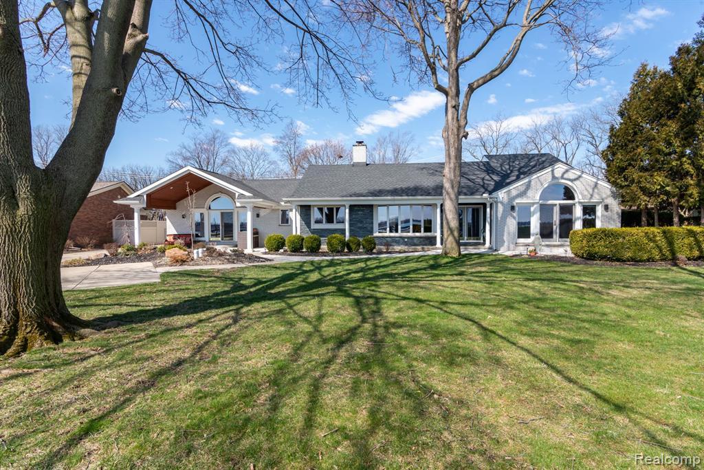 23722 East River Rd, Grosse Ile Twp, MI 48138 MLS 20230025124 Redfin
