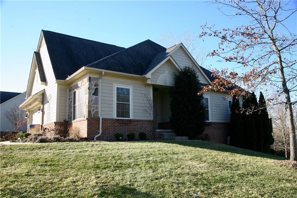 691 Mountain Cir, Rochester Hills, MI 48306 | MLS ...
