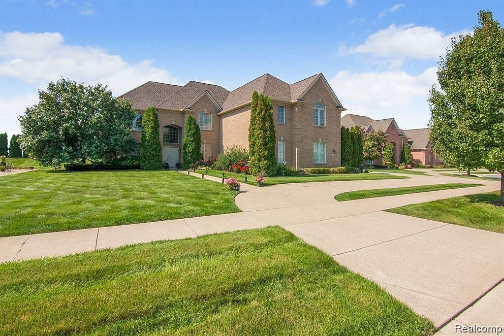 154 Sand Bar Ln, Detroit, MI 48214 MLS 2200002128 Redfin