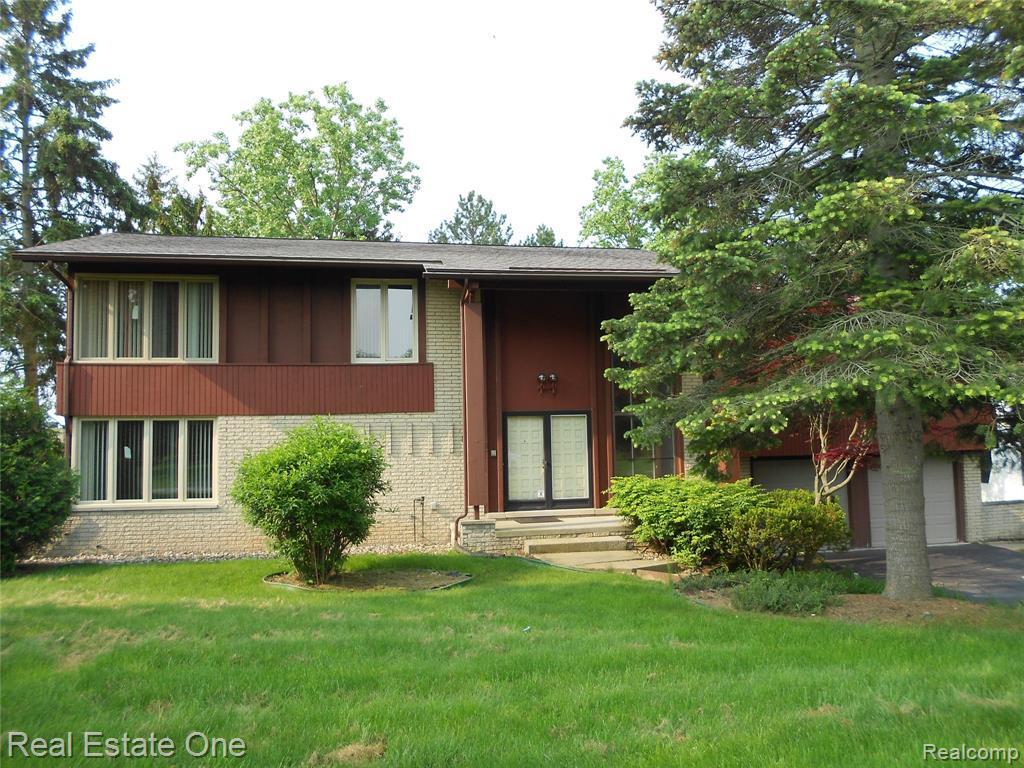 3293 Woodview Lake Rd, West Bloomfield Twp, MI 48323 MLS 219051131