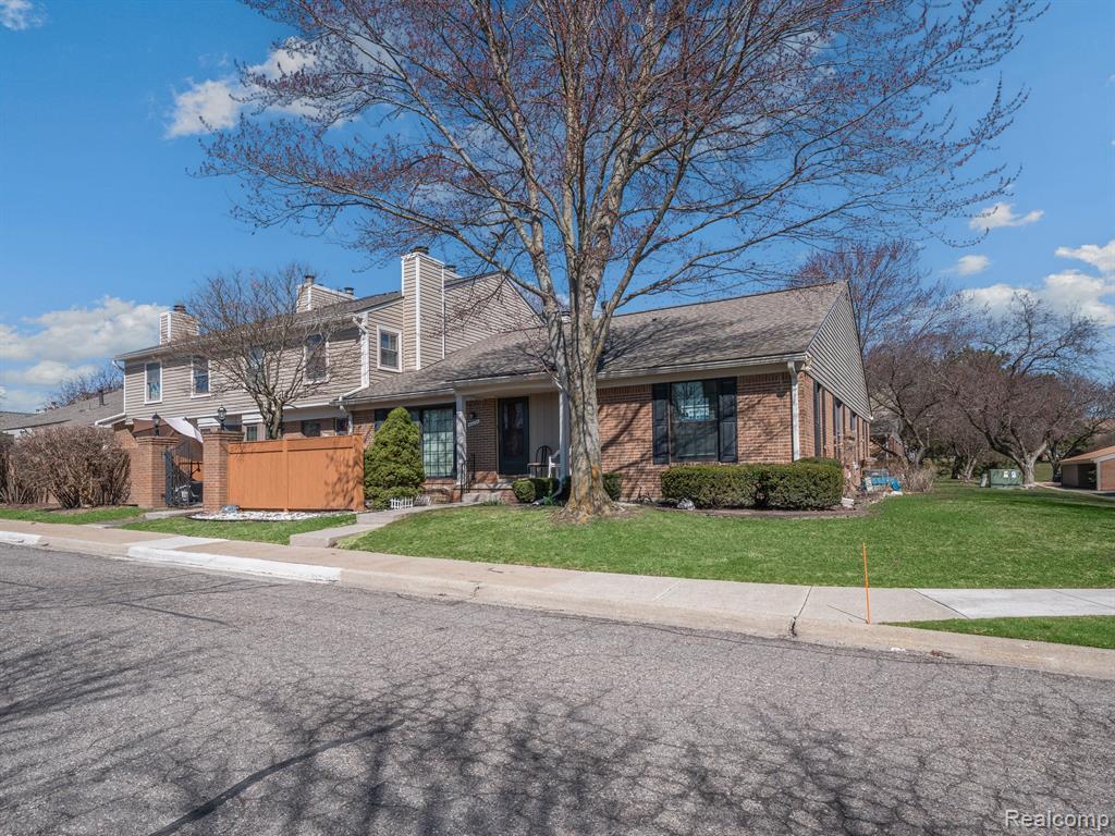 40054 Crosswinds, Novi, MI 48375 MLS 20240021182 Redfin