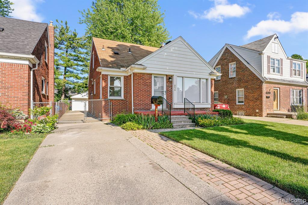 6636 Kolb Ave, Allen Park, MI 48101 | MLS# 20240041230 | Redfin