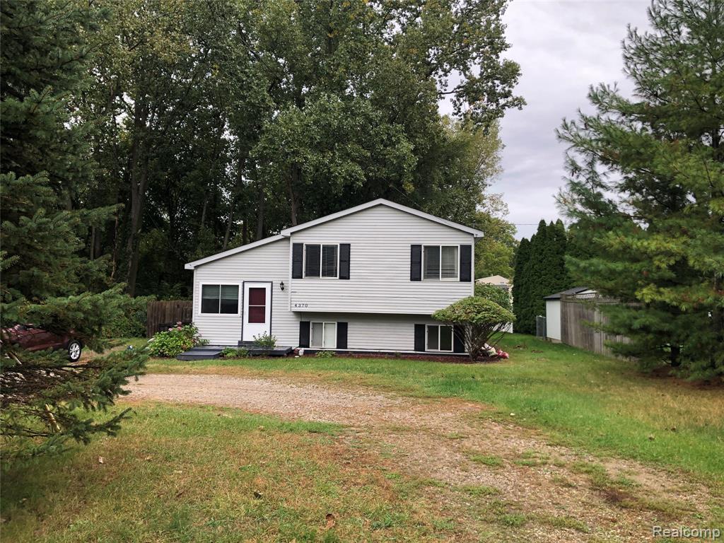 4370 Clintonville Rd, Waterford Twp, MI 48329 MLS 219100239 Redfin
