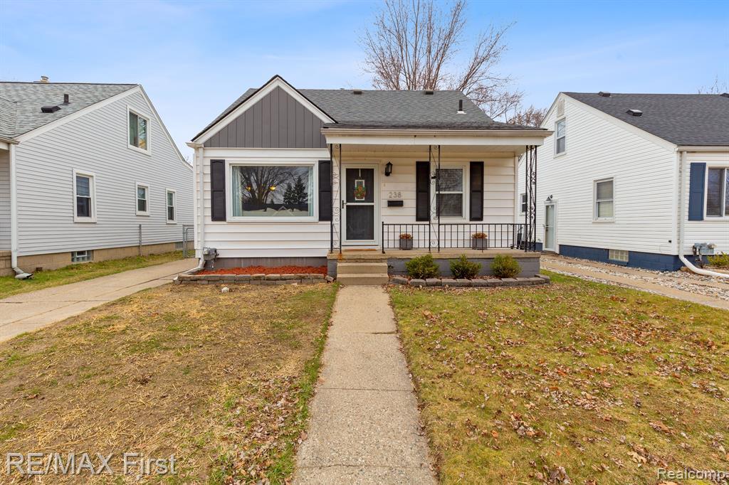 238 Highland Ave Clawson Mi 48017 Mls 20240014242 Redfin