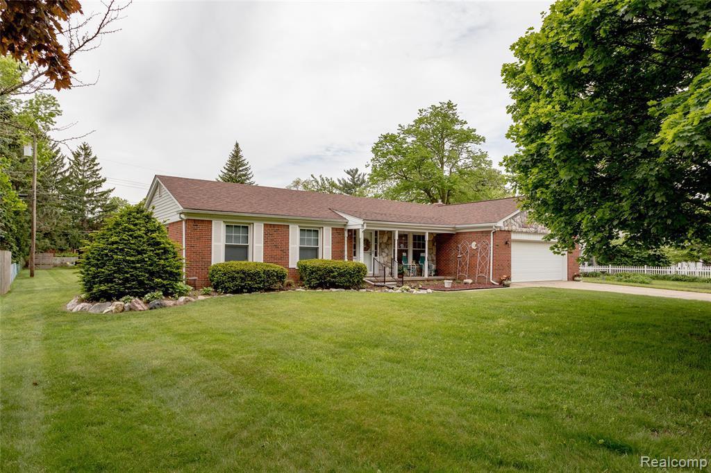 14233 Richfield St, Livonia, MI 48154 MLS 2200037288 Redfin