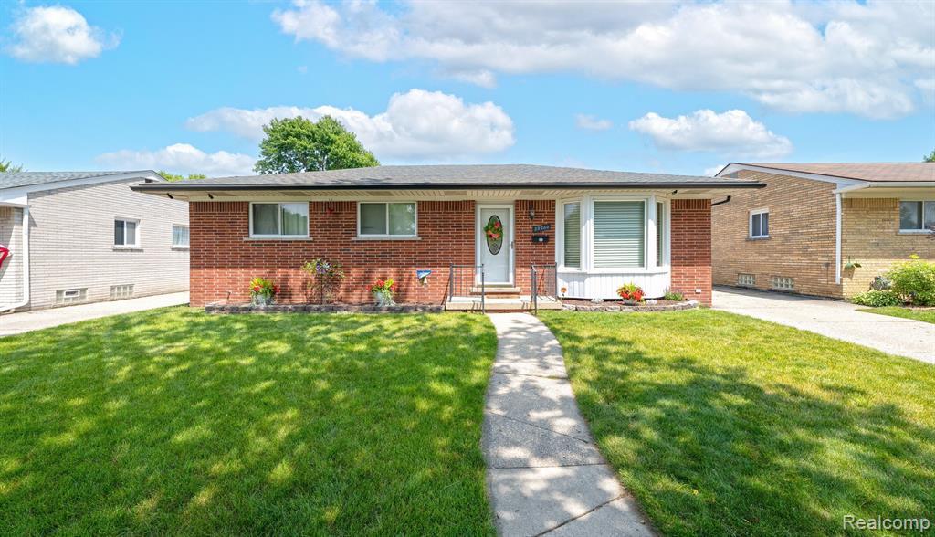 29260 Fairfield Dr, Warren, MI 48088 MLS 20230049299 Redfin