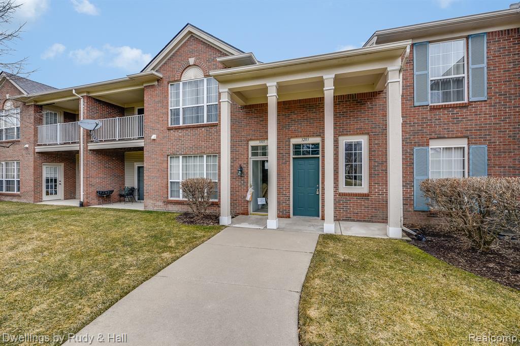 1726 treyborne circle, commerce township, mi 48390 1726 treyborne circle, commerce township, mi 48390