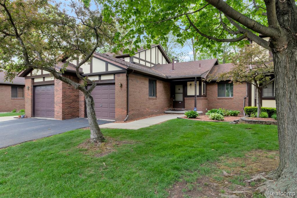 8 Parkplace W, Allen Park, MI 48101 MLS 2210032316 Redfin