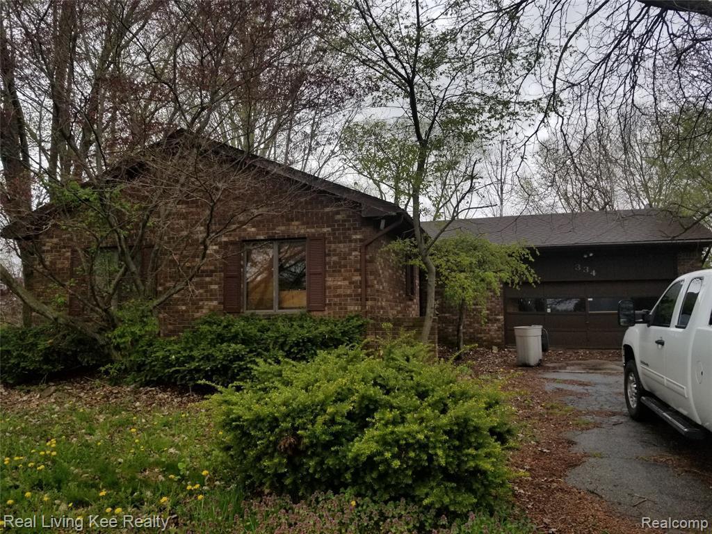 334 W Winds Dr Almont Vlg Mi 48003 Mls 2200095334 Redfin