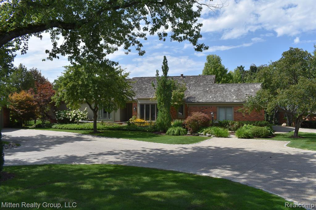 European Wax Center West Bloomfield Township Mi 3930 Maple Hill St W, West Bloomfield Twp, MI 48323 | Redfin