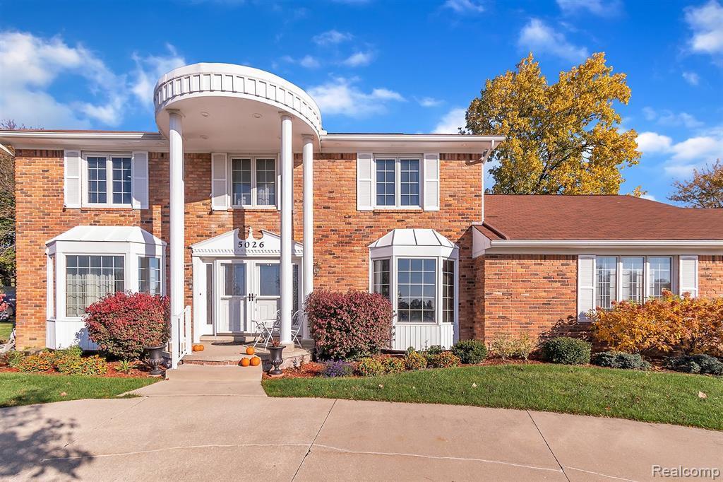 5026 Kingsfield Dr West Bloomfield Twp Mi 422 Mls Redfin