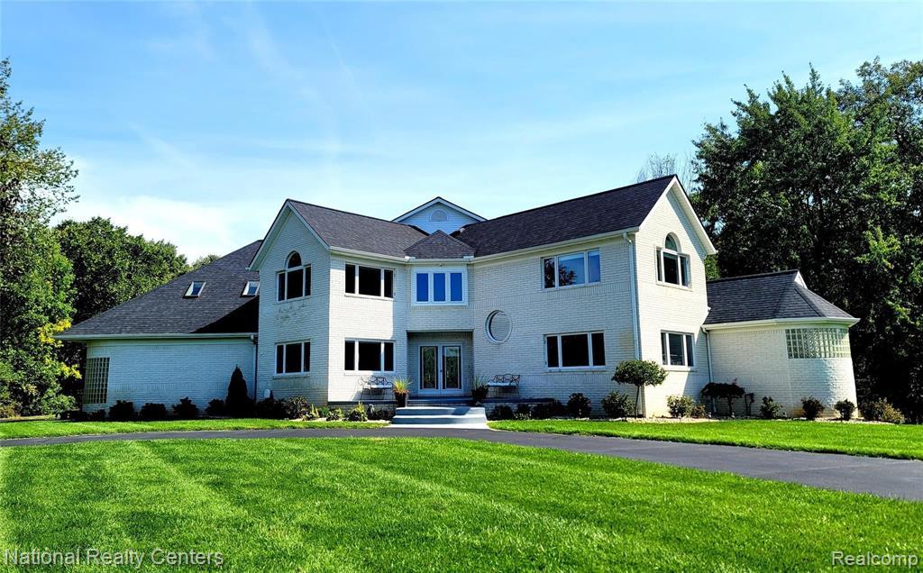 12180 E Ridge Dr, Bruce Twp, MI 48065 MLS 2210081360 Redfin
