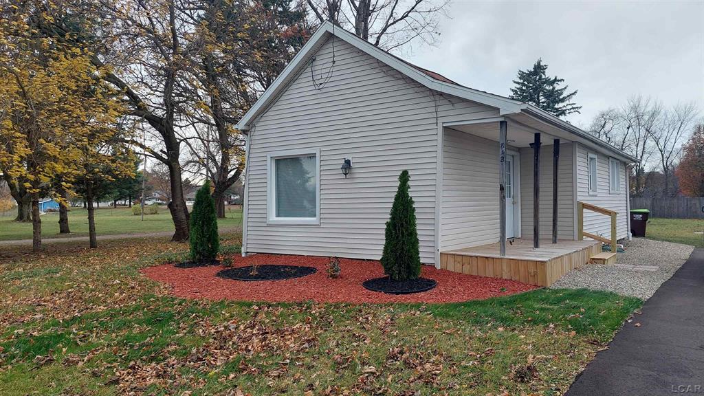 842 Burr St, Adrian, MI 49221 MLS 56050095416 Redfin