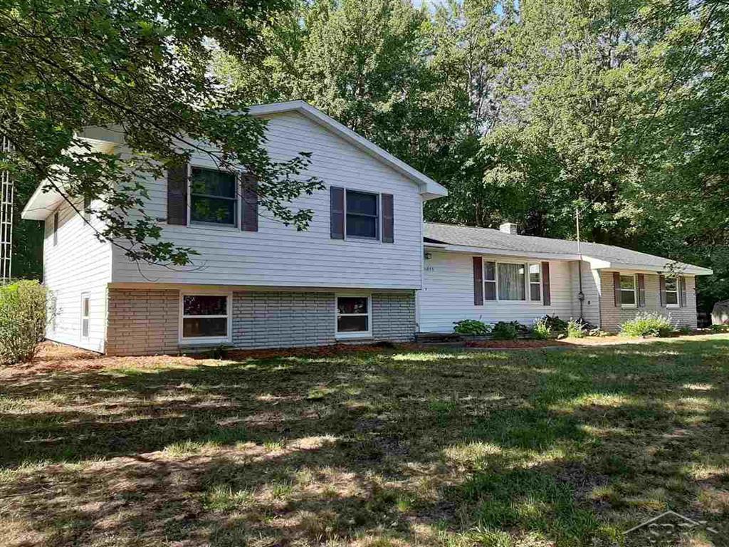11855 Burt Rd, CHESANING, MI 48616 MLS 61050019491 Redfin