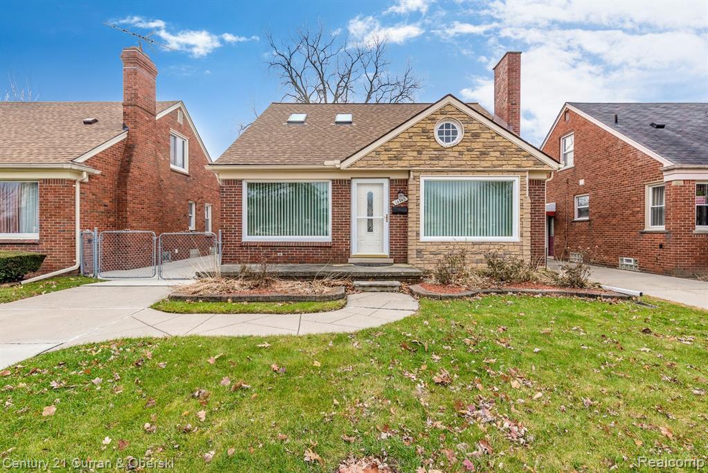 16745 W Outer Dr, Dearborn Heights, MI 48127 MLS 219122532 Redfin