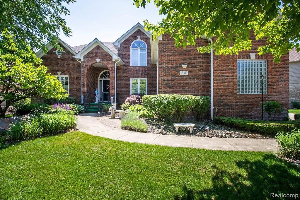 13154 Towering Oaks Dr, Shelby Twp, MI 48315 | MLS# 2200045692 | Redfin