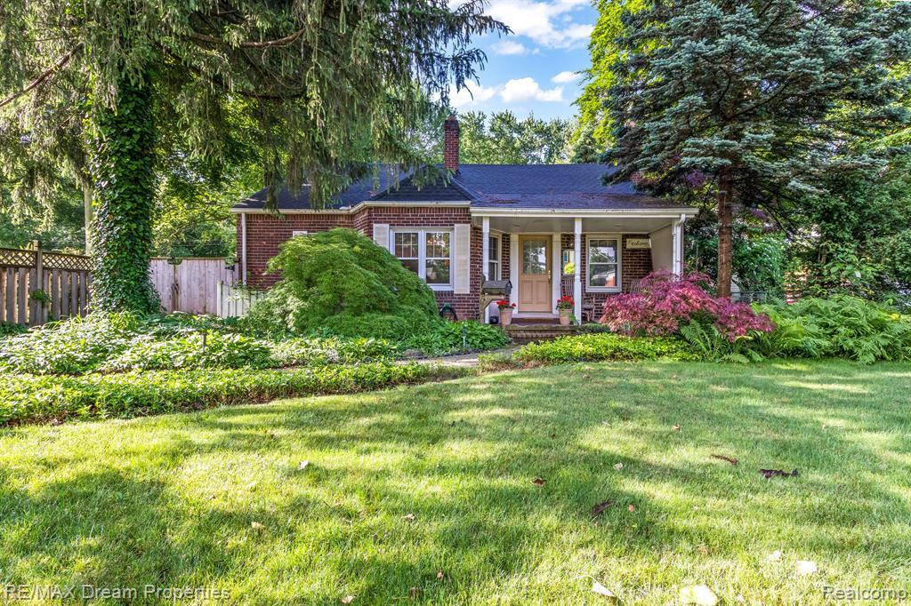 27837 West Chicago St, Livonia, MI 48150 MLS 20221002730 Redfin