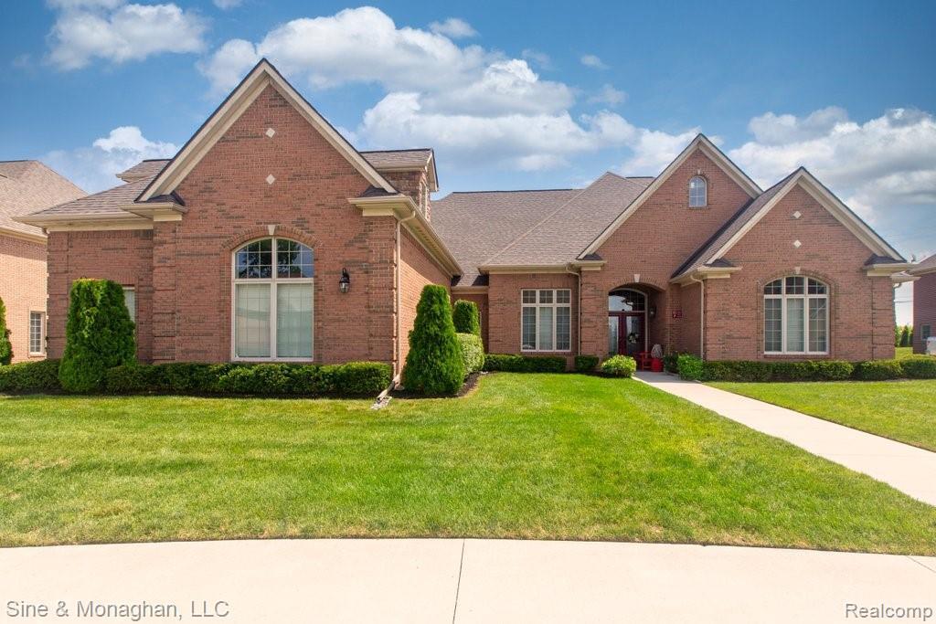 83 Sand Bar Ln 19, Detroit, MI 48214 MLS 2210063737 Redfin