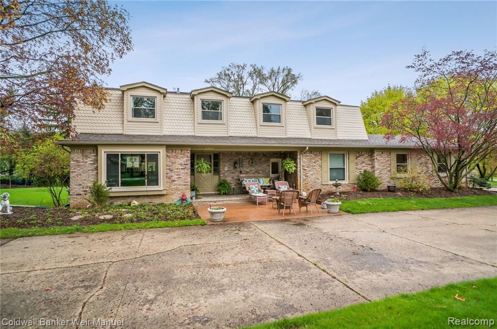 2282 S Christian Hills Dr, Rochester Hills, MI 48309 MLS 219042742