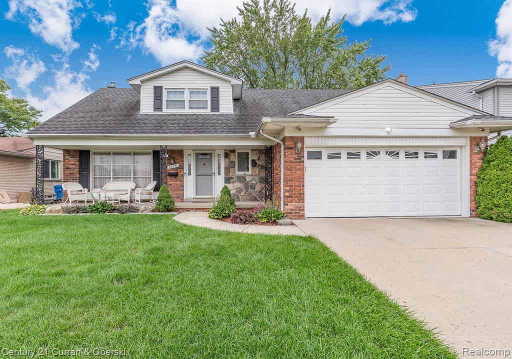 26231 Wilson Dr, Dearborn Heights, MI 48127 MLS 2200073773 Redfin