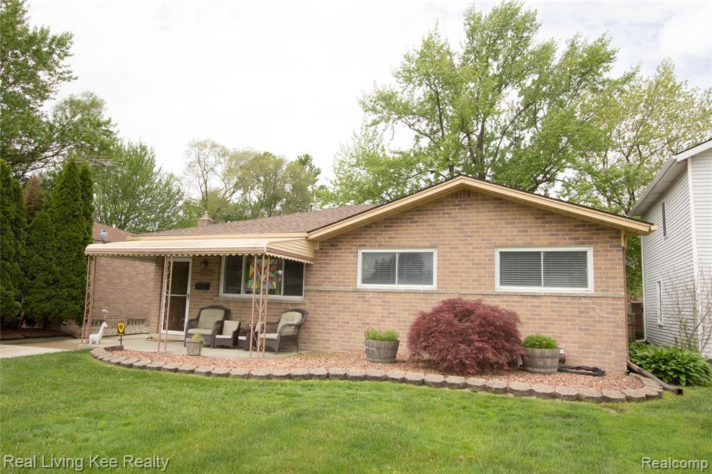 29621 Maison St, St. Clair Shores, MI 48082 MLS 2200037845 Redfin