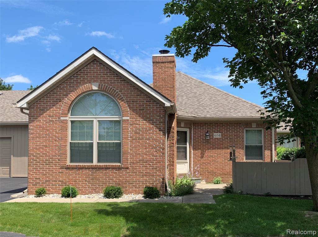 604 Perry Creek Dr, Grand Blanc, MI 48439 MLS 2210049855 Redfin