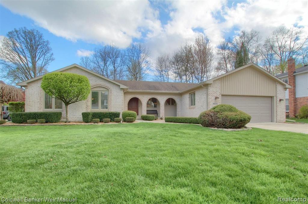 45151 Riveredge Dr, Plymouth Twp, MI 48170 MLS 2210027858 Redfin