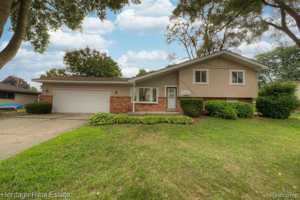 117 Edgelake Dr, Waterford Twp, MI 48327 MLS 20221031891 Redfin