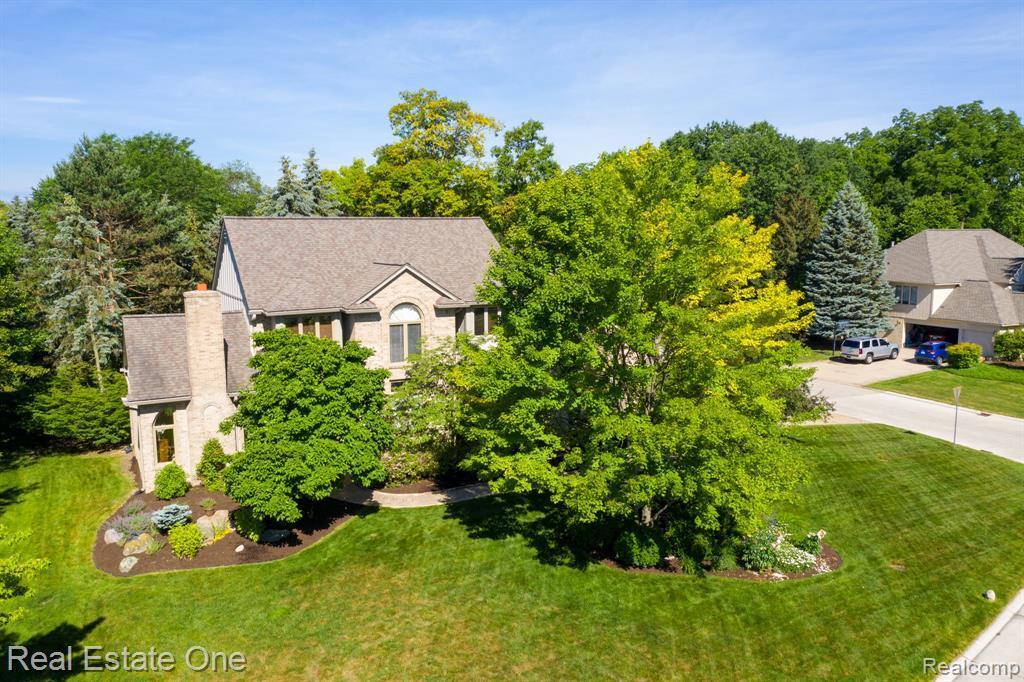 1589 Arbor Creek Dr, Rochester Hills, MI 48306 | MLS# 219059910 | Redfin