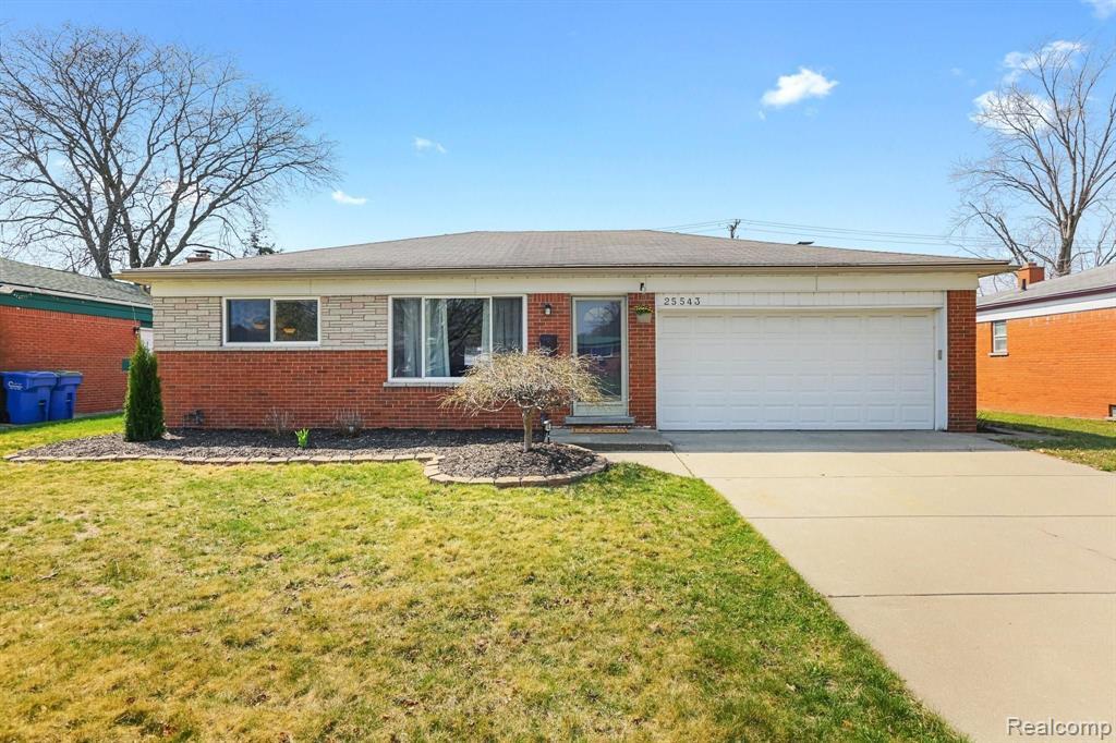 25543 Thomas Dr, Warren, MI 48091 MLS 2210023920 Redfin