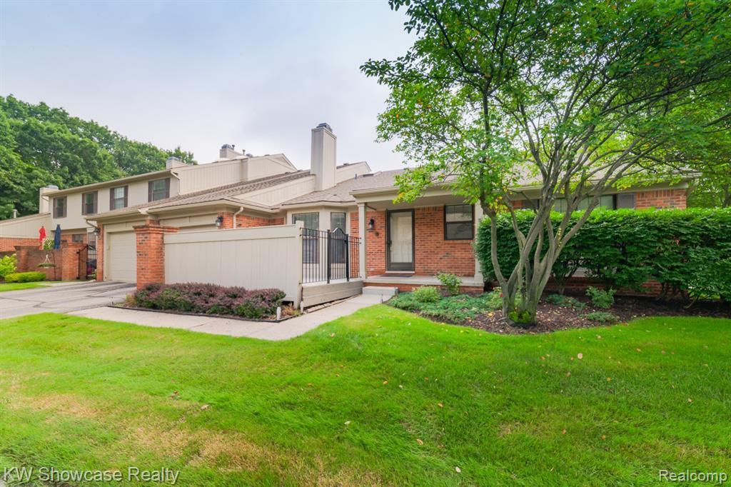 7108 Green Farm Rd, West Bloomfield Twp, MI 48322 MLS 2210058945