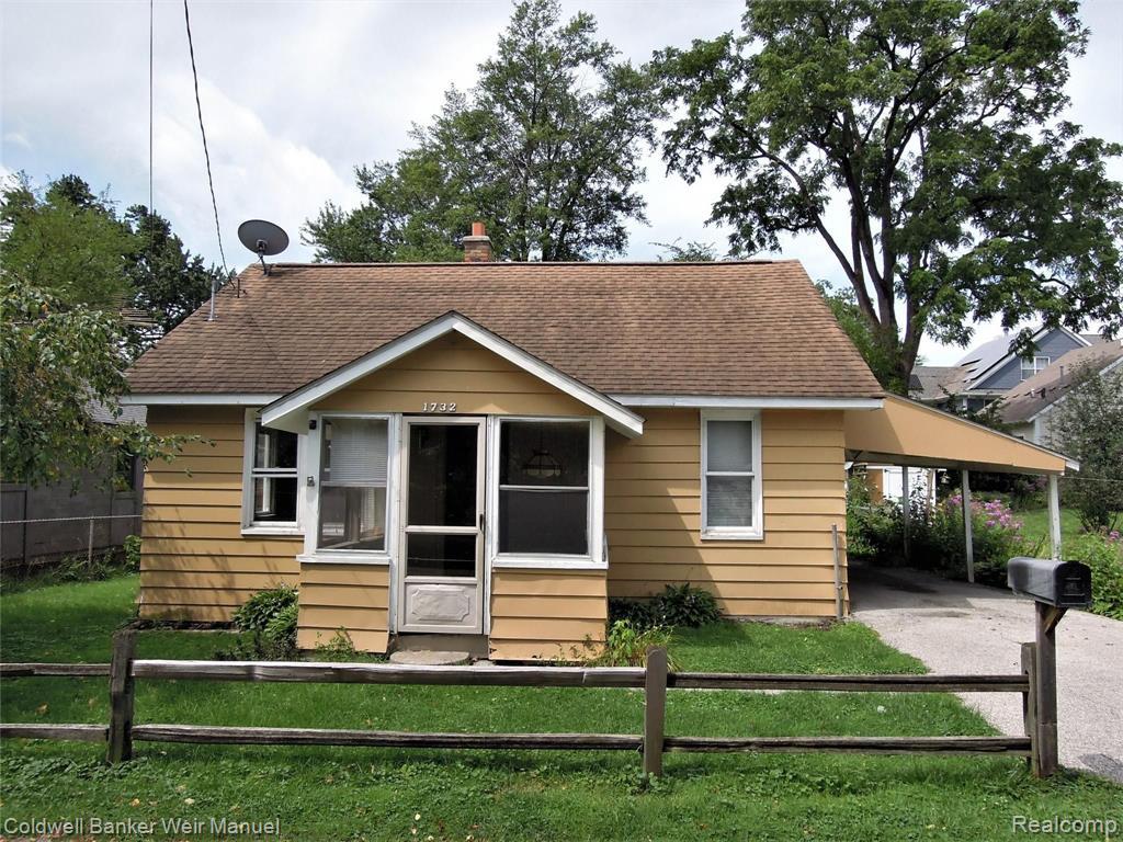 1732 Sylvan Gln, Keego Harbor, MI 48320 MLS 2210066972 Redfin