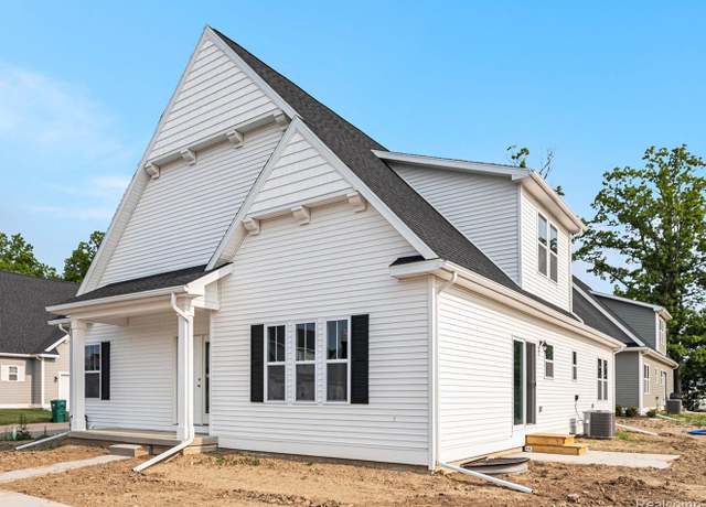 Property at 400 Dorchester Dr, Howell, MI 48855, 3 beds, 3 baths