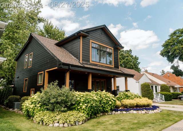 Property at 619 E Farnum Ave, Royal Oak, MI 48067, 3 beds, 2.5 baths