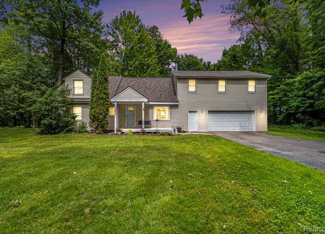 Property at 15375 Murray Rd, Argentine Township, MI 48418, 5 beds, 2 baths