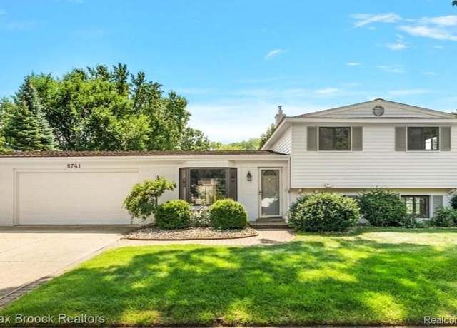 Property at 8741 Buffalo Dr, Commerce Charter Township, MI 48382, 4 beds, 2 baths