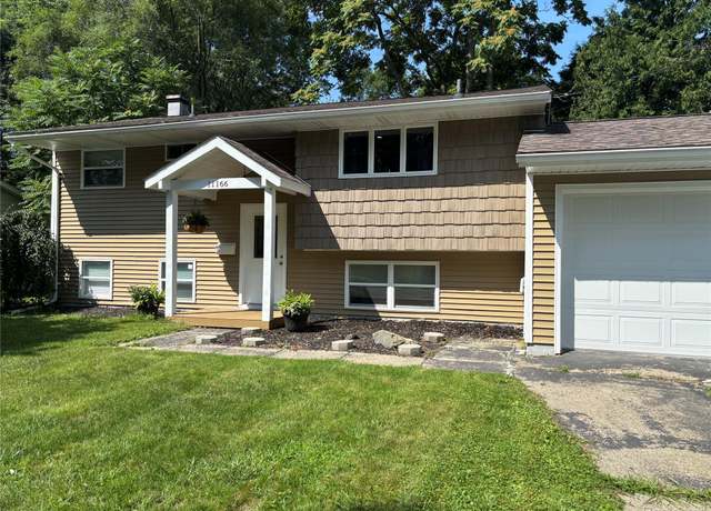 Property at 11166 Riverview Dr, Grand Blanc, MI 48439, 4 beds, 2 baths
