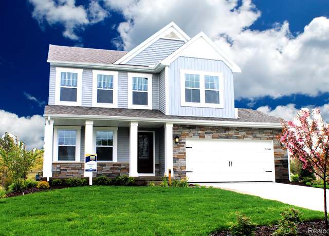 Property at 3087 Ivywood Cir, Howell, MI 48855, 5 beds, 3.5 baths