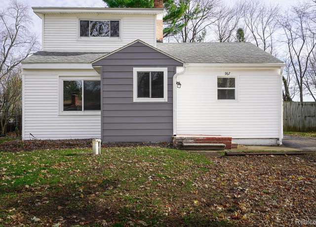 Property at 967 Keith St, Oxford Charter Township, MI 48371, 4 beds, 1 bath