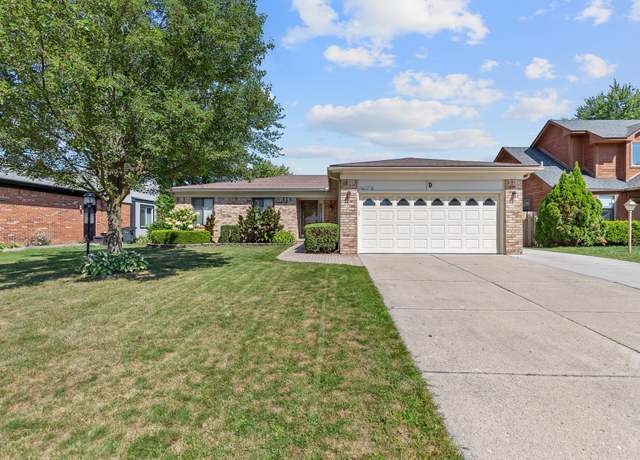Property at 26161 Birchcrest Dr, Chesterfield Township, MI 48051, 3 beds, 2 baths