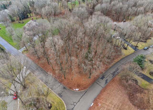 Property at 2423 Canterwood, Highland, MI 48356