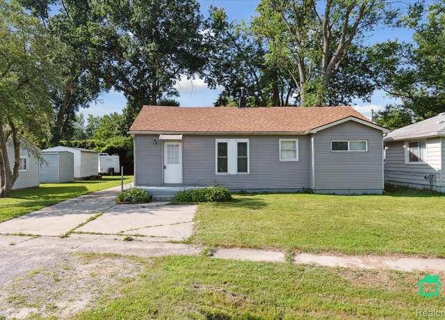 Property at 322 Michelson Rd, Rochester Hills, MI 48307, 3 beds, 1 bath