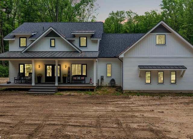 Property at 6665 Church Rd, Fair Haven, MI 48023, 4 beds, 2.5 baths