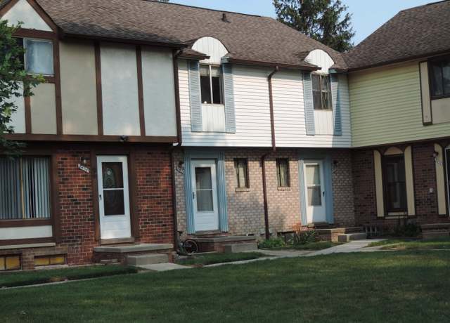 Property at 8432 Hickory Dr, Sterling Heights, MI 48312, 2 beds, 1.5 baths