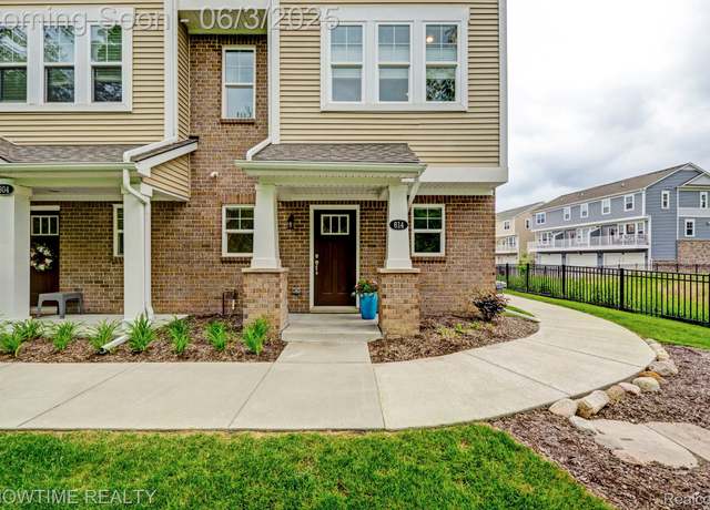 Property at 614 Anne Ave, Brighton, MI 48116, 3 beds, 2.5 baths