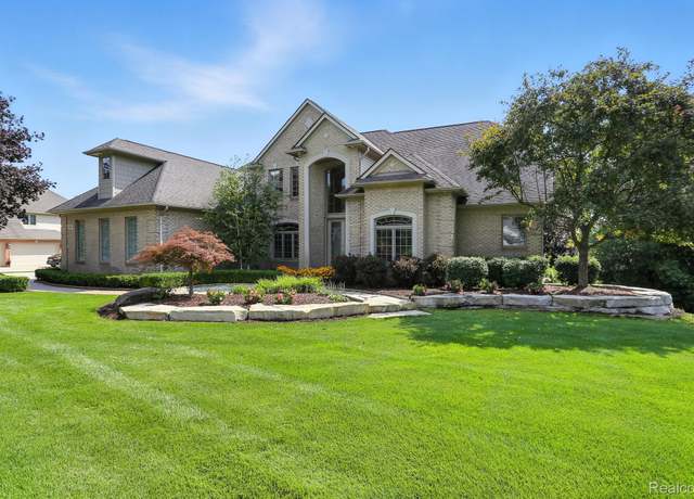 Property at 815 Pinery Blvd, Orion Charter Township, MI 48362, 4 beds, 4.5 baths