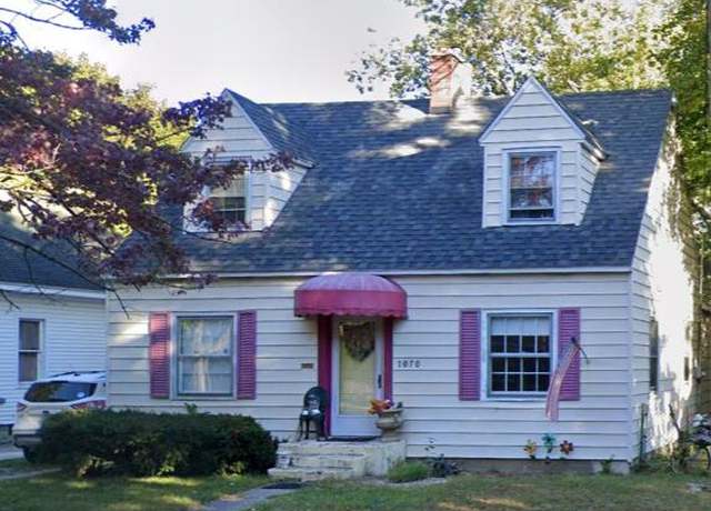 Property at 1070 W Dale Ave, Muskegon, MI 49441, 3 beds, 1.5 baths